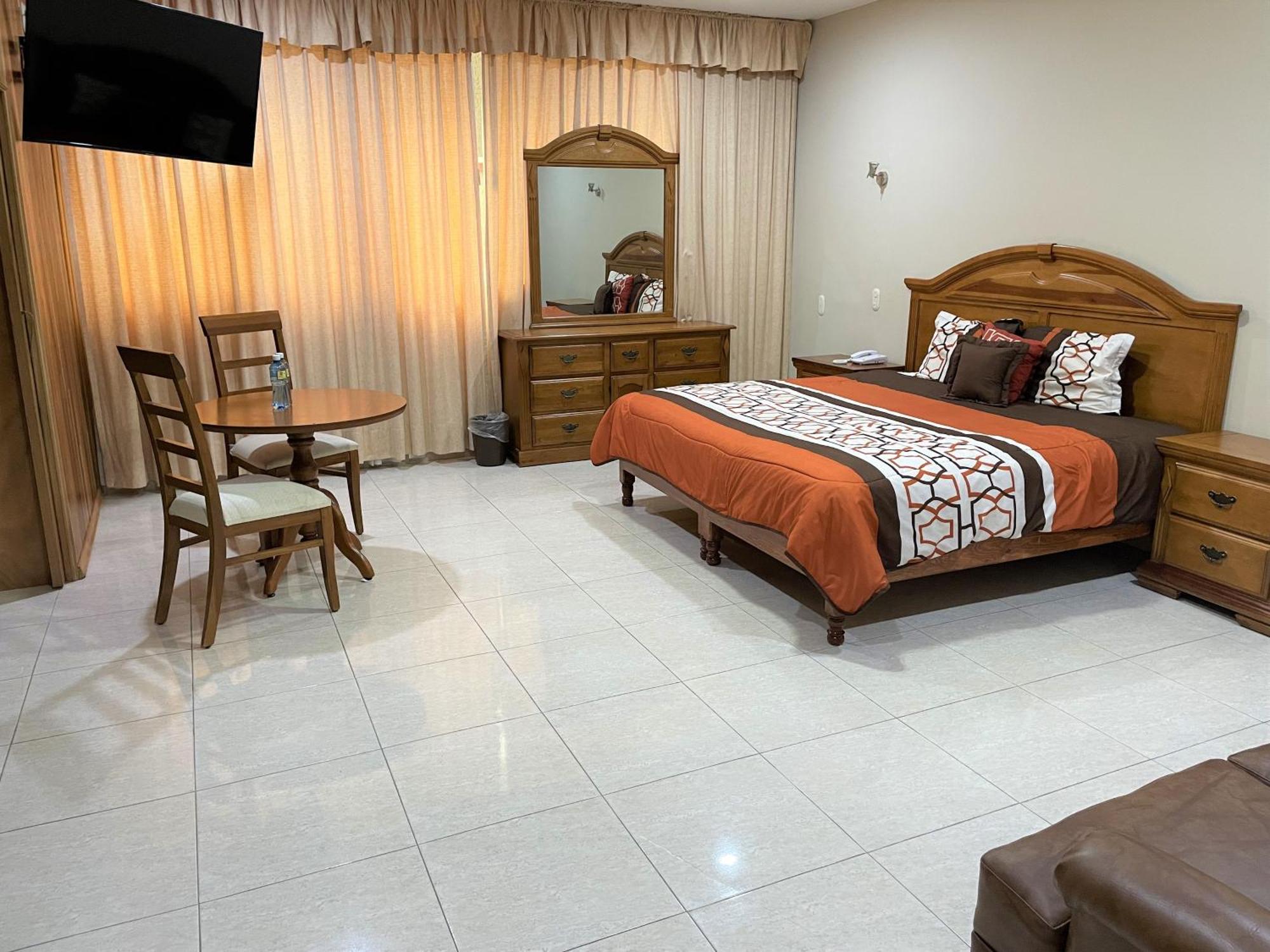 Hotel Fiesta Altena Tepatitlan de Morelos Exterior photo